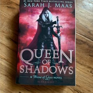 Queen of Shadows by Sarah J. Maas BRAND NEW - Original Cover